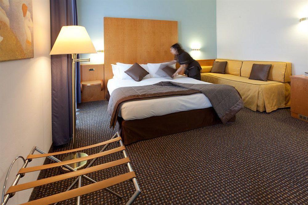 Una Hotels Оккьобелло Экстерьер фото
