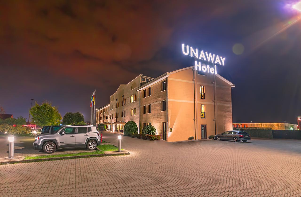 Una Hotels Оккьобелло Экстерьер фото