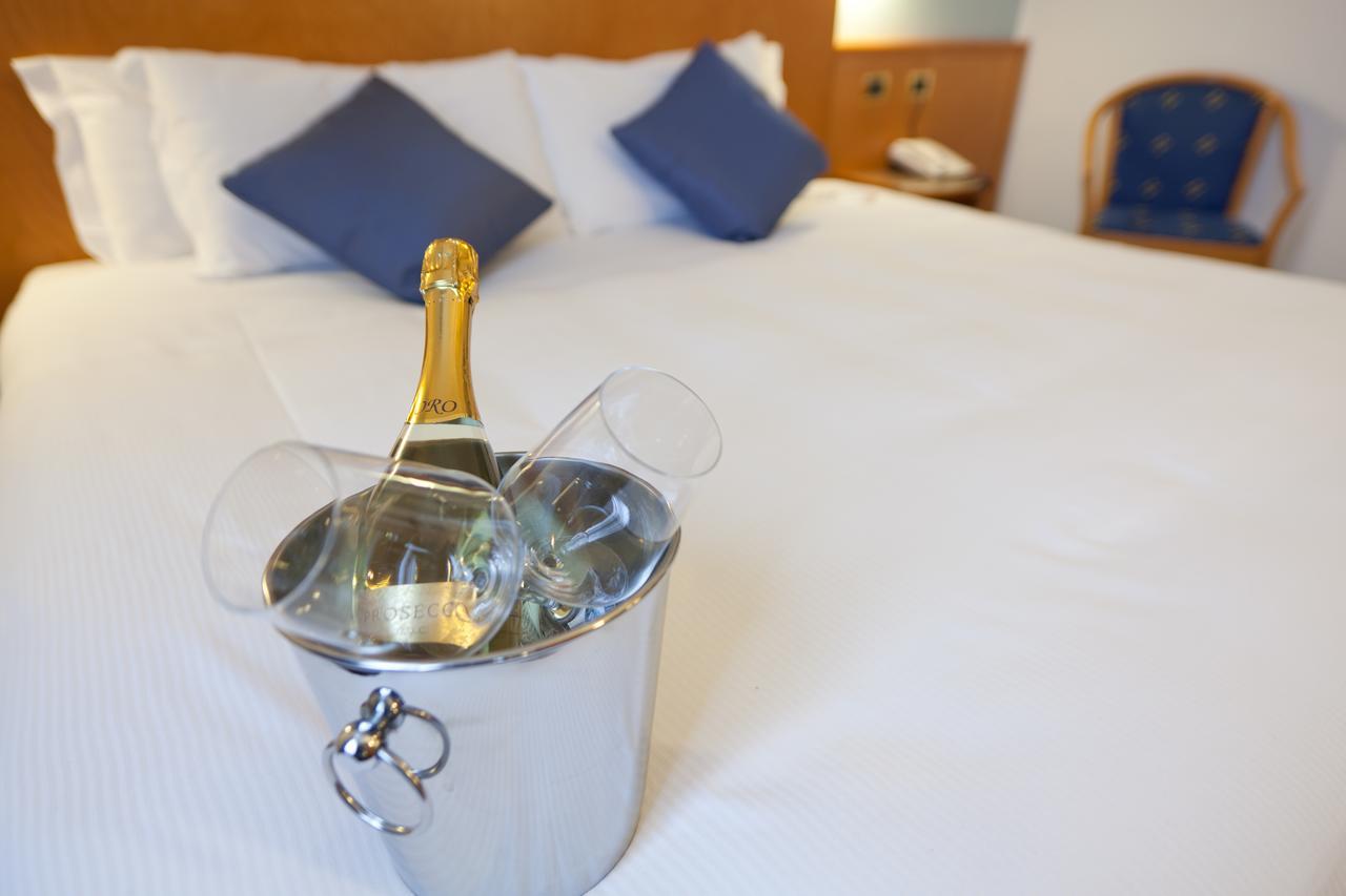 Una Hotels Оккьобелло Экстерьер фото