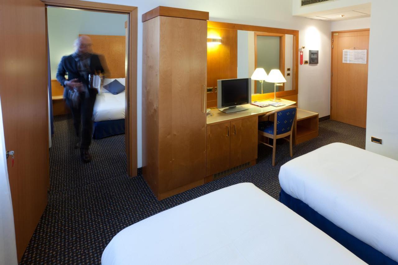 Una Hotels Оккьобелло Экстерьер фото
